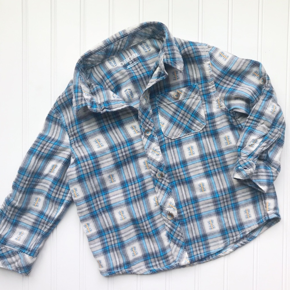 •Cherokee• southwestern plaid flannel top